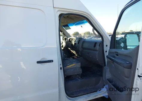 2013 Nissan Nv Cargo Nv3500 Hd Sv V8 z USA, uszkodzony, nr VIN 1N6AF0LY3DN110051